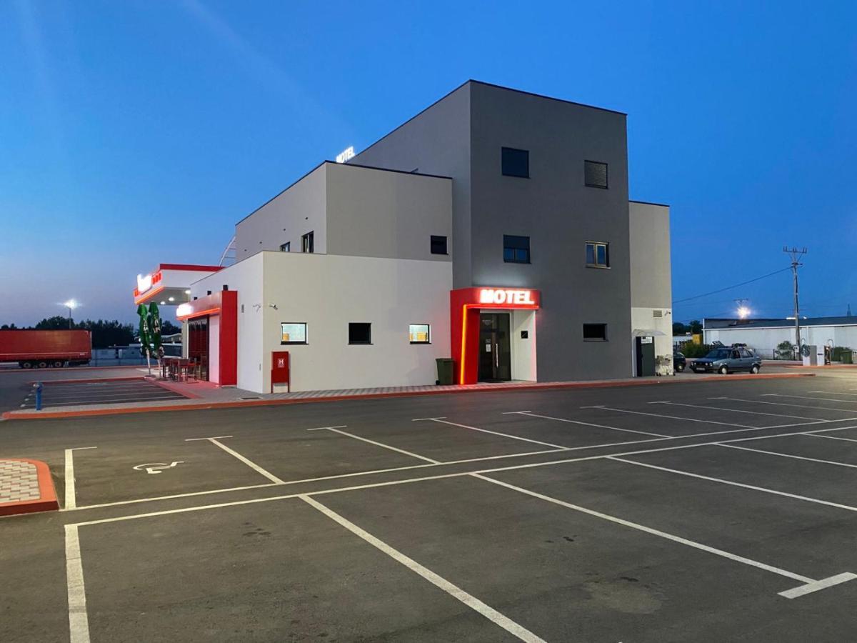 Belamionix Motel Bosanski Samac Exterior photo